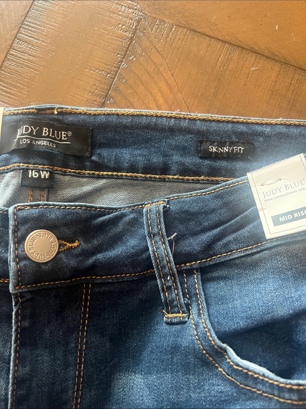 Judy Blue Distressed Dark Blue skinny Jeans with lace detail size 16w - Picture 2 of 6